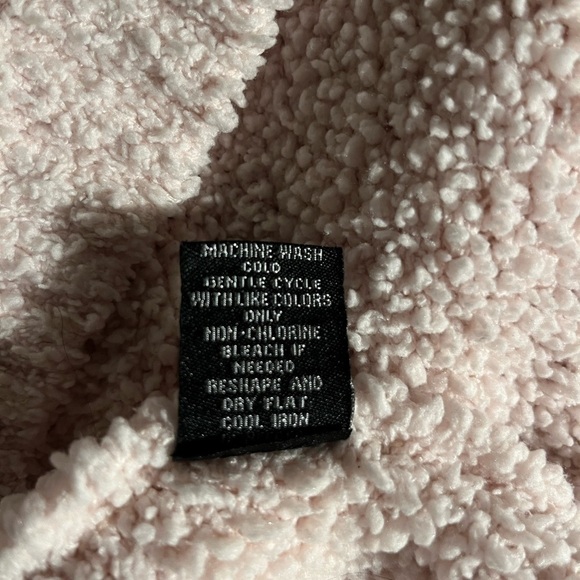 Intro Women’s Plus Size V-neck Chunky Pullover Sweater - Picture 3 of 5